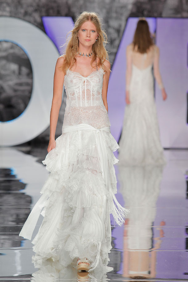 ilovebrides.pt Yolan Cris 2018 Barcelona Bridal Fashion Week 2017